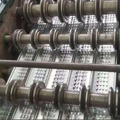 Bekisting Jaring Berusuk Tinggi Galvanis untuk Konstruksi 0.45m x 2m