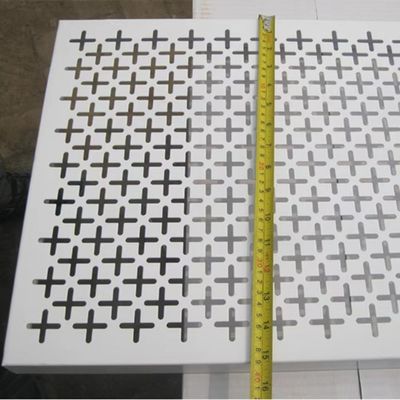 Lembaran Logam Berlubang Persegi Galvanis Aluminium 2mm Ukuran 4x8 Kaki