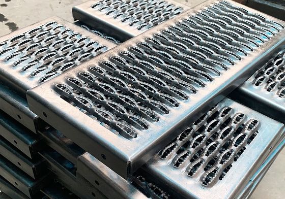 Diamond Grip Catwalk Grating / Grip Strut Steel Safety Grating