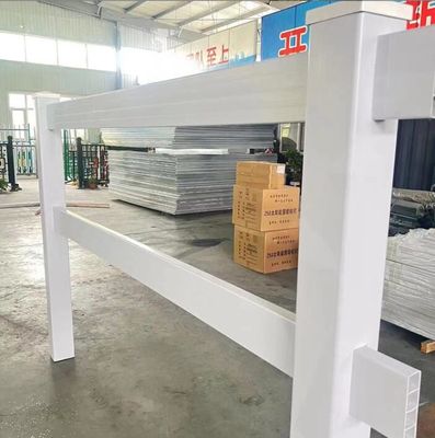 Pagar Peternakan Kuda Vinyl PVC Putih - Tahan Lama & Perawatan Rendah