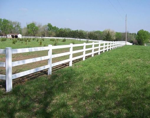 Stabil Putih 3 Rel Desain Pagar PVC Plastik Vinyl Peternakan Pagar Kuda Paddock