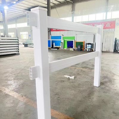 Fencing kuda ranch berlapis PVC putih Tinggi 1,2 - 1,5 m