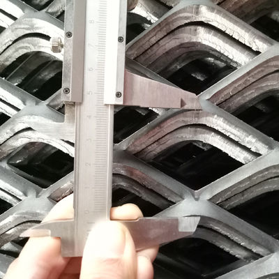 Jaring Logam Ekspansi Baja Tahan Karat 1.5mm Tugas Berat untuk Jalur Pejalan Kaki