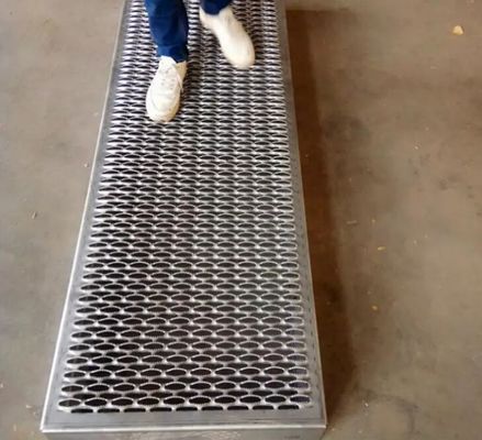 Anti Skid Grip Strut Safety Perforated Grating Metal Walkway Panels
