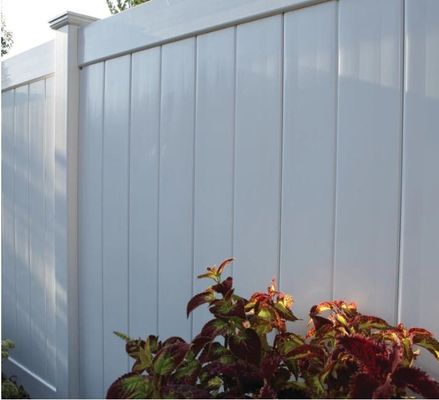 Panel Pagar Halaman Vinyl Privasi Penuh PVC Pemasangan Mudah