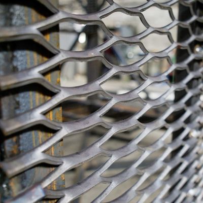 9 Gauge Flat Expanded Steel Mesh Sheet Untuk Konstruksi Bangunan
