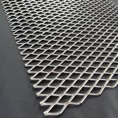 Lubang Heksagonal Galvanis yang Dicelup Panas Diperluas Mesh Logam untuk Catwalk Mesh