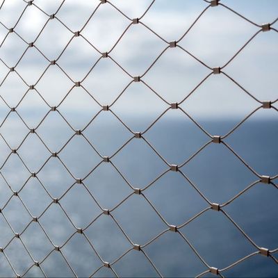 Hand Woven Knoted Jenis stainless steel Rope Mesh Untuk Pagar Perlindungan