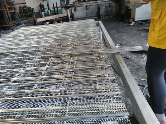 Sistem Bekisting Semen Baja Galvanis untuk Fondasi Beton Bertulang