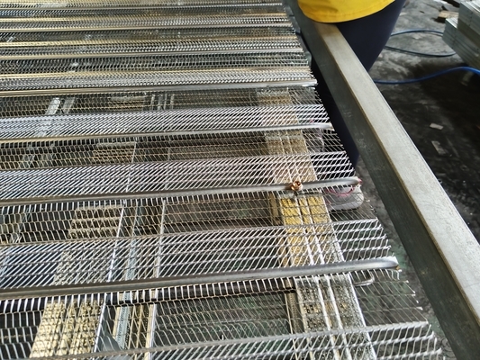 Bekisting Pengecoran Semen Jaring Logam Ekspansi Galvanis untuk Konstruksi Kolam Renang