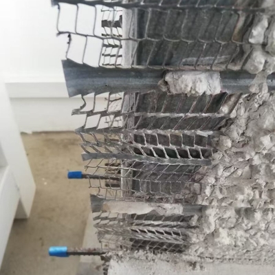 Jaring Hy Rib Baja Galvanis untuk Bekisting Beton dalam Konstruksi Kolam Renang di Afrika