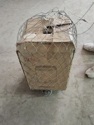 Anti-pencurian ukuran disesuaikan bentuk diamond lubang stainless steel kawat tali jaring untuk pagar keamanan