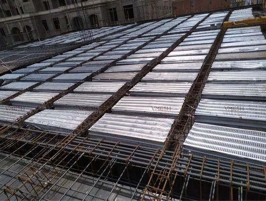Bekisting Beton Mesh Konstruksi Baja Galvanis High Rib Lath dengan Ketebalan 0.3mm/0.35mm/0.4mm/0.5mm Panjang 2m/2.5m dan Lebar 0.45m