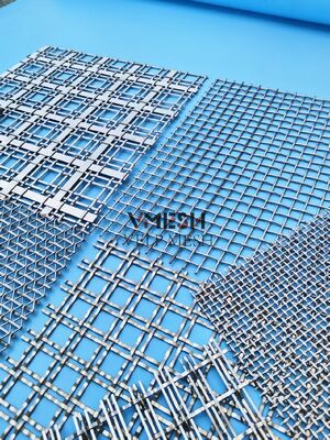 Perisai dinding fasad yang tahan lama yang disesuaikan Eksterior dan interior Metal luar Keamanan stainless steel Woven Dekoratif Arsitektur Wire Mesh