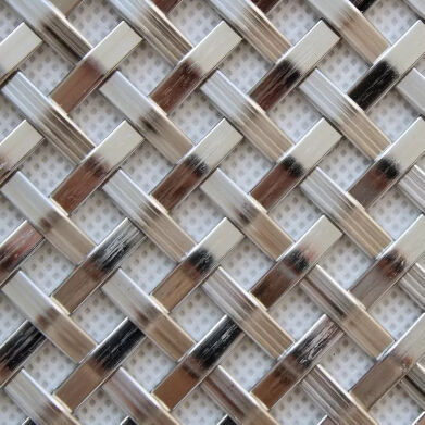 Panel Mesh Strip Pola Kawat Tenun Dekoratif Jaring Logam Arsitektur Dicat Emas