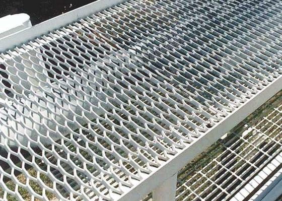 Hot Dip Galvanized Expanded Metal Grating untuk Heavy Duty Walkways