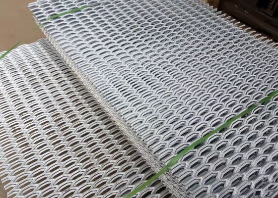 Besi Karbon 4mm Lubang Hexagon Jaring Logam Ekspansi Tugas Berat