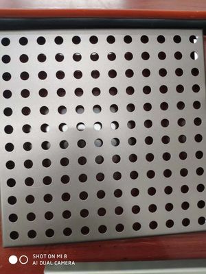 SS304 Aluminium Perforated Metal Sheet 4x8 Round Hole Dekoratif