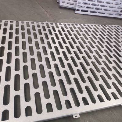 Pelat Logam Berlubang Aluminium Hitam untuk Dinding Tirai 1.8mm