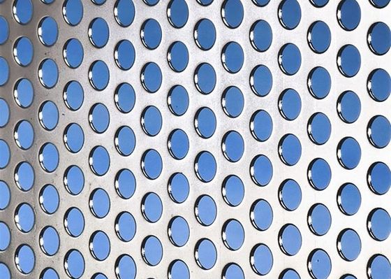 Desain yang disesuaikan dengan lubang bulat stainless steel lubang heksagonal perforated sheet untuk speaker box