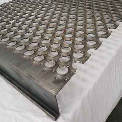 Pelat Baja Karbon Perf O Grip 3mm Perforated Safety Grating