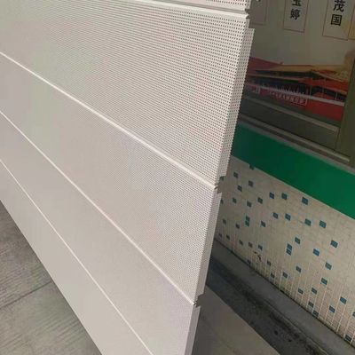 Pelat Logam Berlubang Aluminium Hitam untuk Dinding Tirai 1.8mm