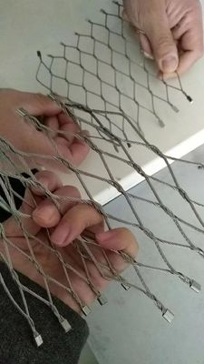 Aisi304 316 Arsitektur Tangga Tali Stainless Steel Wire Mesh Untuk Railing Balkon