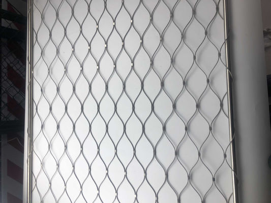Oksidasi hitam stainless steel rope mesh 50 * 50mm Aperture untuk perlindungan keselamatan