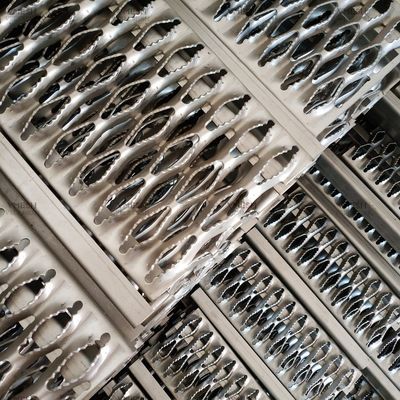 Ketebalan 2.0-4.0mm Grip Strut Plank Grating Diamond Plank Grating Slip Resistance