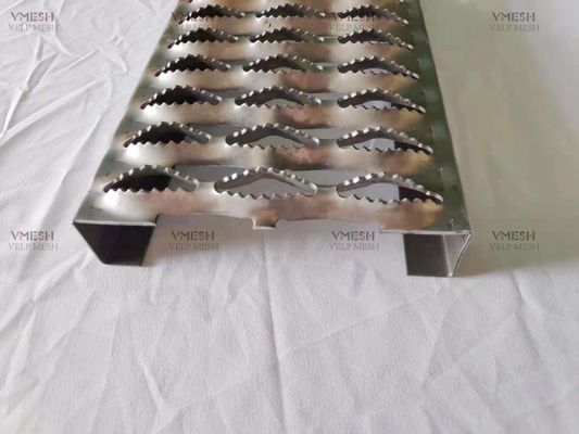 3mm Aluminium Stair Treads Trucking Platforms Grip Strut Grating