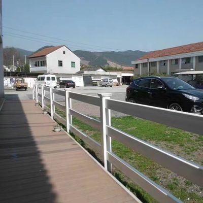 Pagar Vinyl Luar 1.5 * 2.5m Putih Warna Plastik PVC Rail Pagar