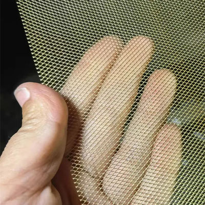 0.3x0.4mm Pembukaan Panel Mesh Metal diperluas Kawat Tembaga Merah Untuk Baterai