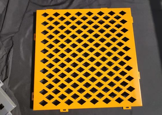 Industri 2mm 3mm Berlubang Logam Mesh Stainless Steel Melindungi