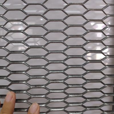Lembaran Galvanis Karbon Rendah 2mm Lubang heksagonal Mesh Logam Diperluas