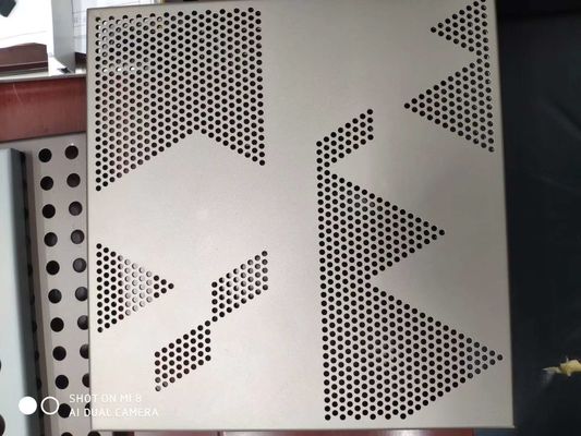 Dekoratif Galvanizing Metal Mesh perforated 11 ∼ 22 Gauge