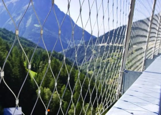 Balkon Keselamatan Fleksibel Stainless Steel Rope Mesh 30m / Roll Self Locking
