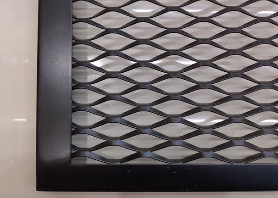 ISO9002 Stretching Black Expanded Metal Lath Sheet 60*120mm 20*40mm Lubang