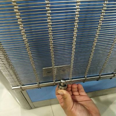 Lembar Dekoratif Arsitektur Logam Mesh Kunci Kuningan Berkerut
