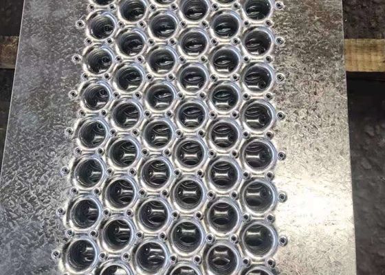3.0mm 3.5mm Aluminium Walkway Grating Untuk Rooftop Solar Anti Slip