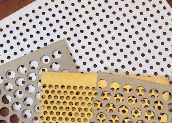 Ubin Langit-langit Berlubang Galvanis Listrik 2x2 PVDF Coating Anodizing