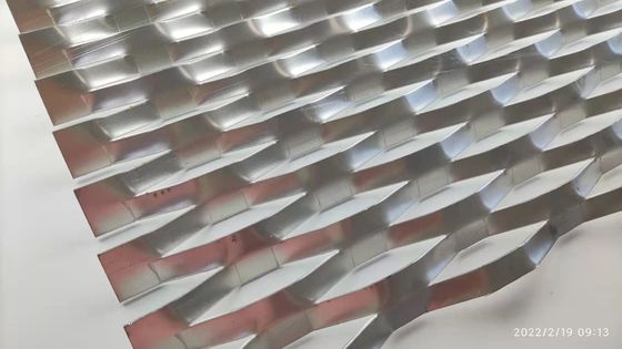 Outdoor Diamond Hole Expanded Metal Mesh Dekoratif Dinding Cladding Aluminium Wire