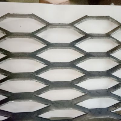 Besi Tugas Berat 4x8 Mengangkat Kisi Baja Catwalk Mesh Logam yang Diperluas
