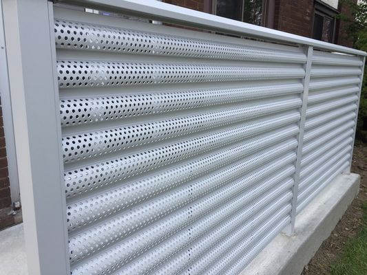 Decortaion 1.5mm 2mm Stainless Steel Mesh Logam Berlubang Untuk Pembagi Ruangan