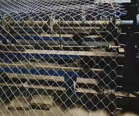Hot Dip Galvanized Chain Link Pagar 5ft untuk Lapangan Olahraga